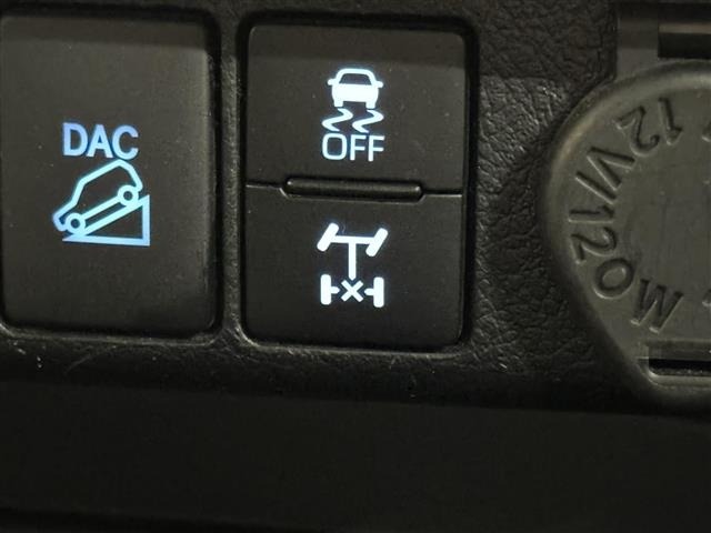 Toyota HILUX 2022 8077121-11