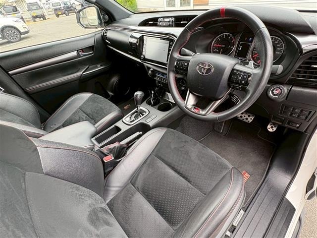 Toyota HILUX 2023 8077124-6