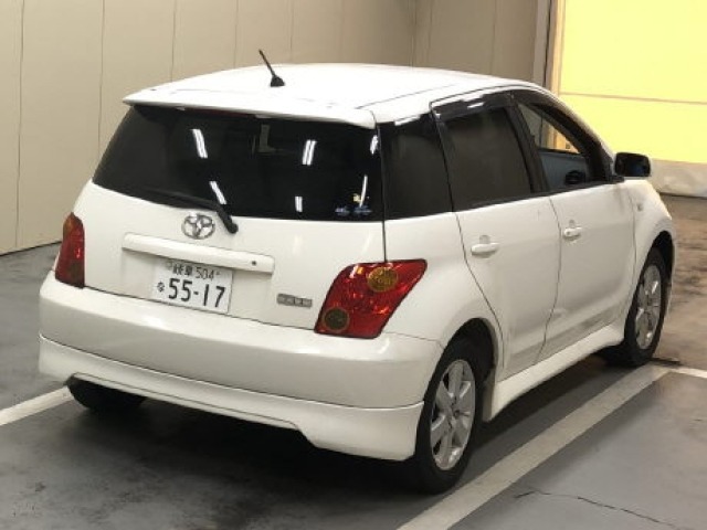 Toyota IST 2002 8064422-3