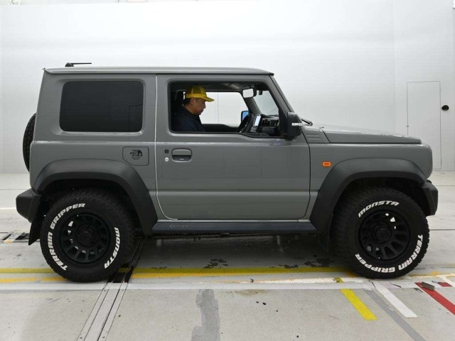 Suzuki JIMNY SIERRA 2023 8069948-3