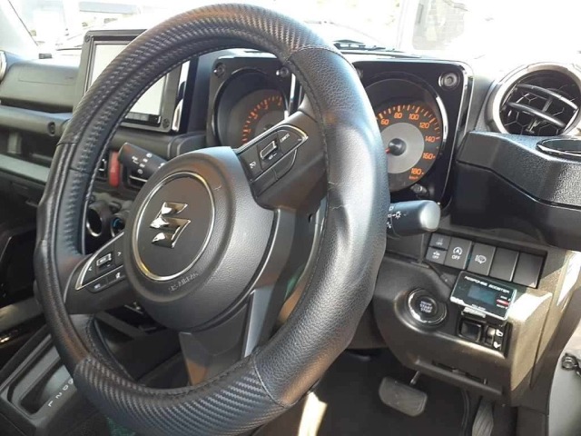 Suzuki JIMNY SIERRA 2023 8069948-9