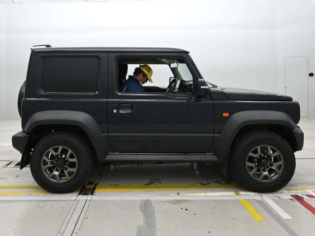 Suzuki JIMNY SIERRA 2023 8069960-3