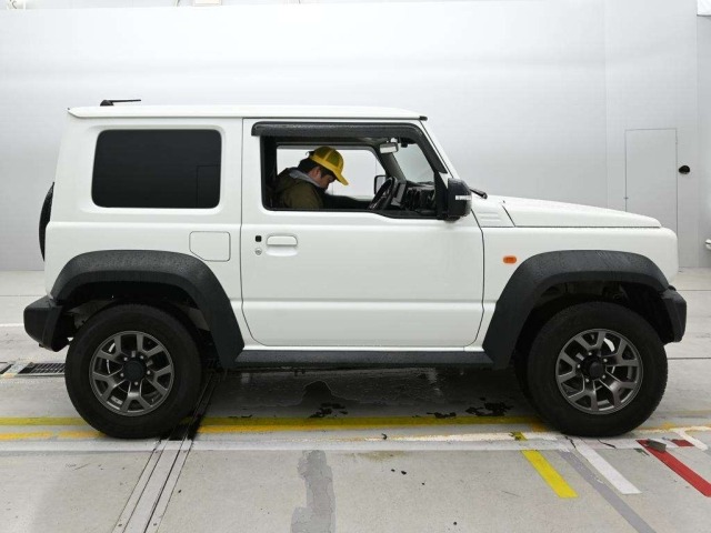 Suzuki JIMNY SIERRA 2024 8069975-3