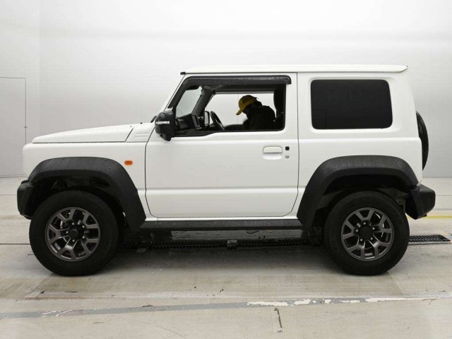 Suzuki JIMNY SIERRA 2024 8069975-4