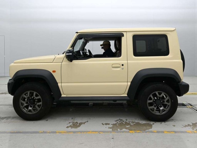 Suzuki JIMNY SIERRA 2023 8069994-4