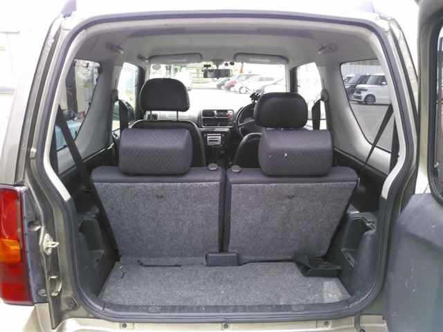 Suzuki JIMNY 2004 8064902-9