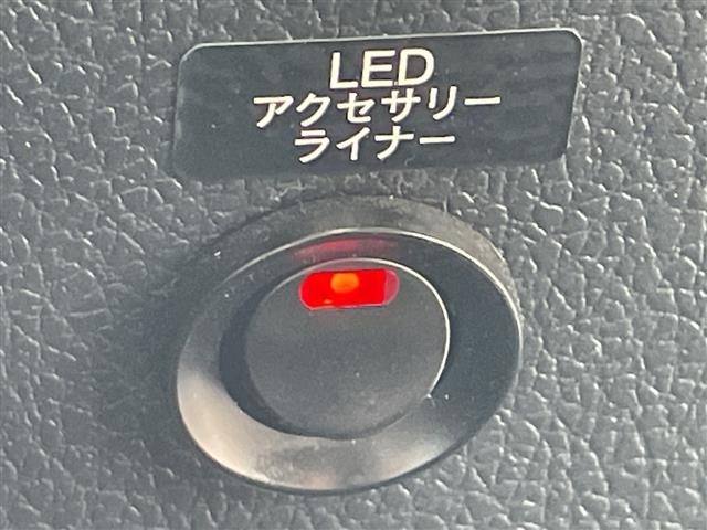 Subaru LEVORG 2017 8069331-3