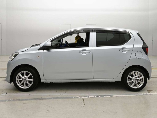 Toyota PIXIS EPOCH 2019 8067369-4