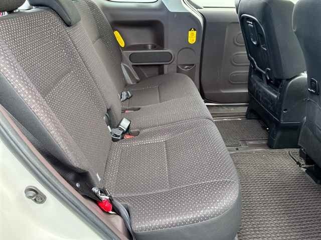 Toyota PORTE 2013 8067017-8