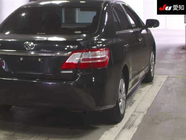 Toyota PREMIO 2011 8064464-8
