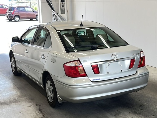Toyota PREMIO 2003 8064472-5