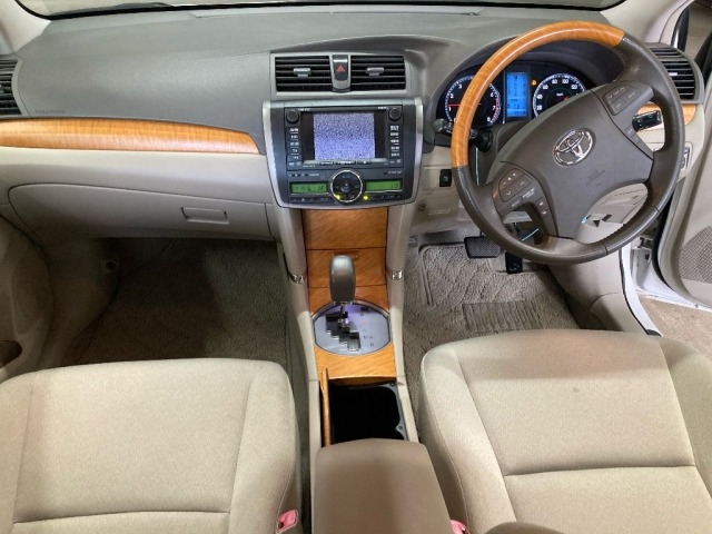 Toyota PREMIO 2007 8064479-3