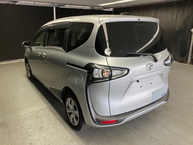 Toyota SIENTA 2021 8063114-1