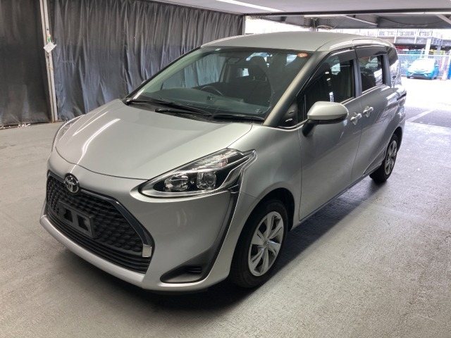 Toyota SIENTA 2021 8063114-4