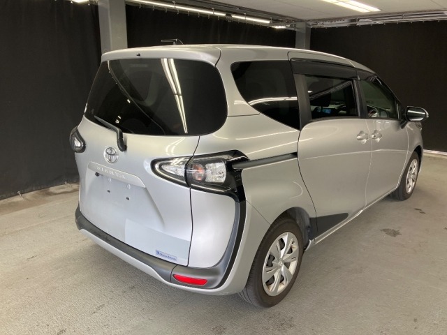 Toyota SIENTA 2021 8063114-5