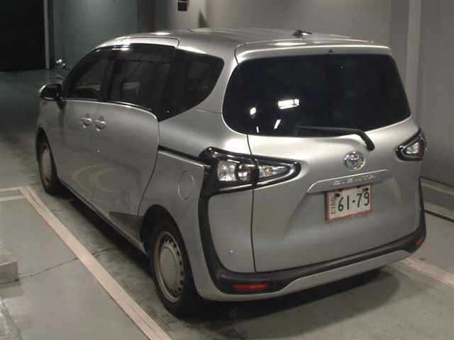 Toyota SIENTA 2021 8063117-1