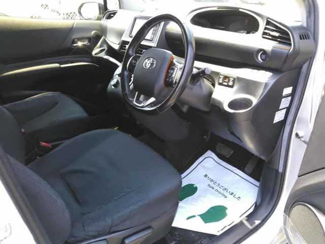 Toyota SIENTA 2021 8063117-3