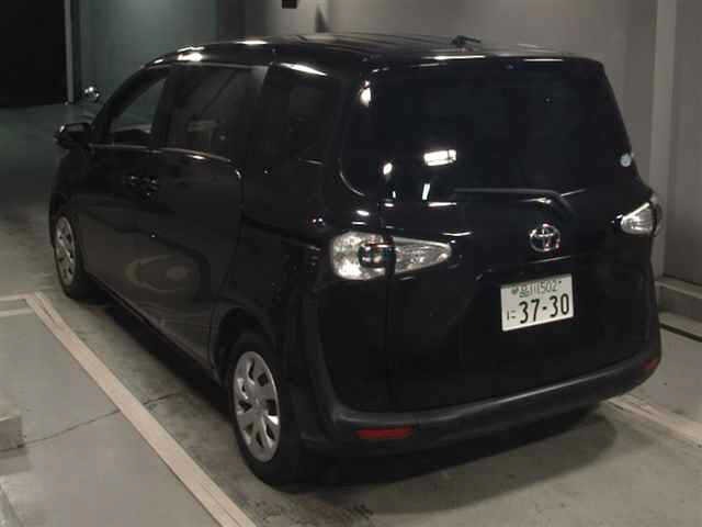 Toyota SIENTA 2016 8063120-1