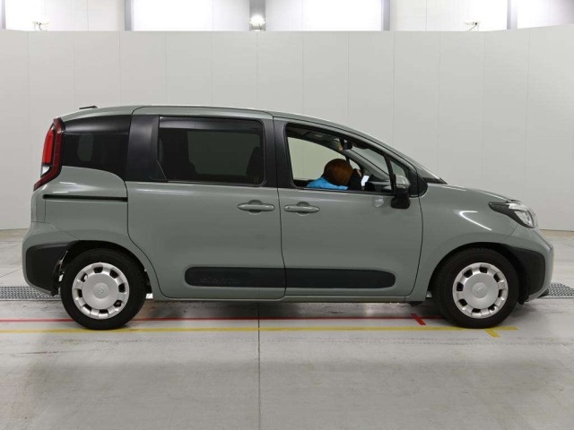 Toyota SIENTA 2023 8063165-3
