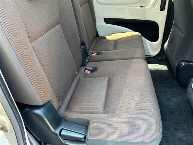 Toyota SIENTA 2015 8063171-8