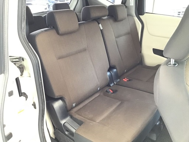 Toyota SIENTA 2015 8063173-6