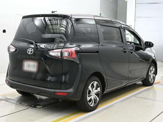 Toyota SIENTA 2022 8063176-1