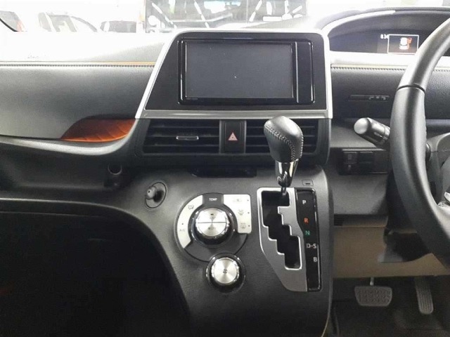 Toyota SIENTA 2022 8063176-12