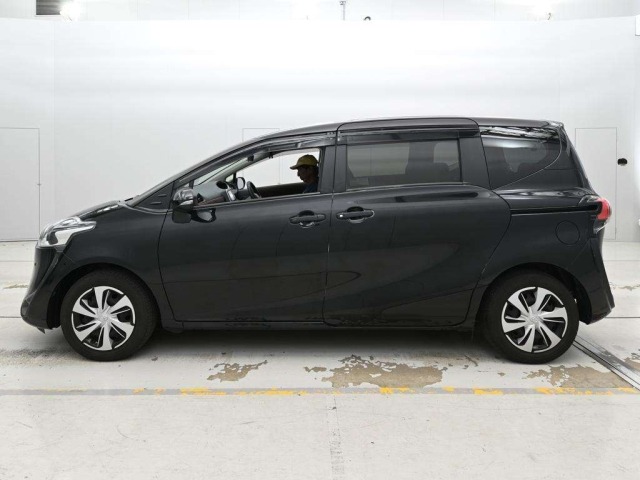 Toyota SIENTA 2022 8063176-4