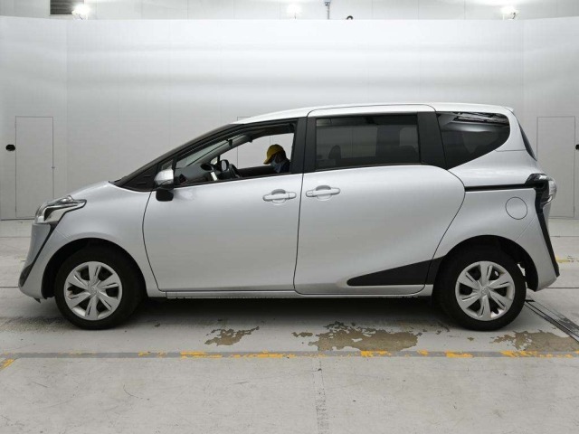Toyota SIENTA 2022 8063177-4