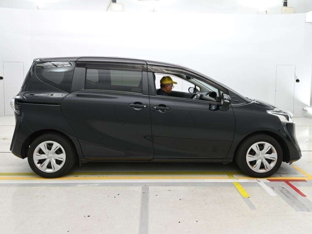 Toyota SIENTA 2018 8063178-3