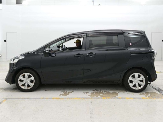 Toyota SIENTA 2018 8063178-4