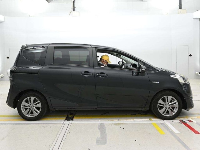 Toyota SIENTA 2015 8063179-3