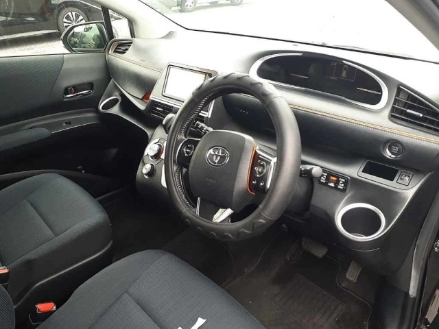 Toyota SIENTA 2016 8063180-9
