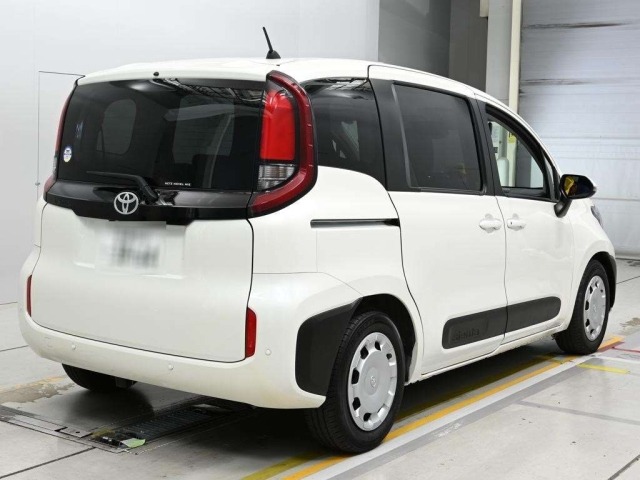 Toyota SIENTA 2023 8063187-1