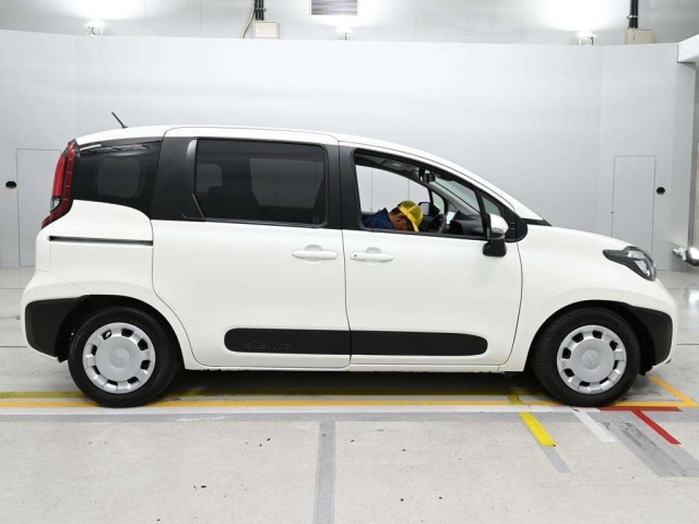 Toyota SIENTA 2023 8063187-3