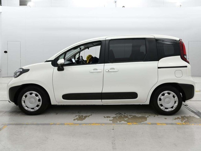 Toyota SIENTA 2023 8063187-4