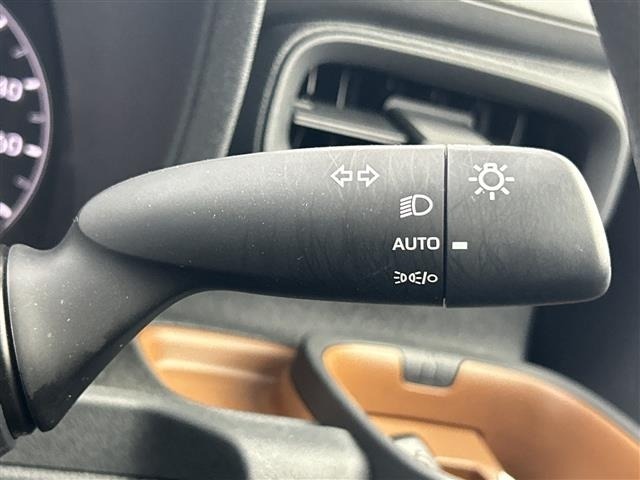 Toyota SIENTA 2025 8063754-9
