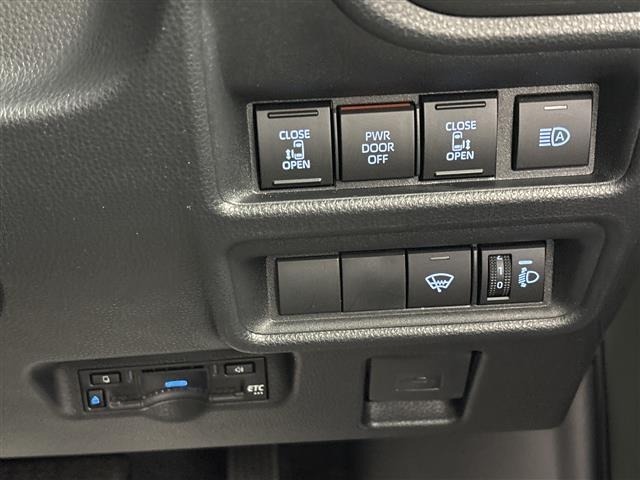 Toyota SIENTA 2025 8063761-7