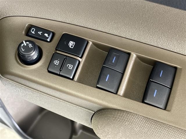 Toyota SIENTA 2025 8063819-4