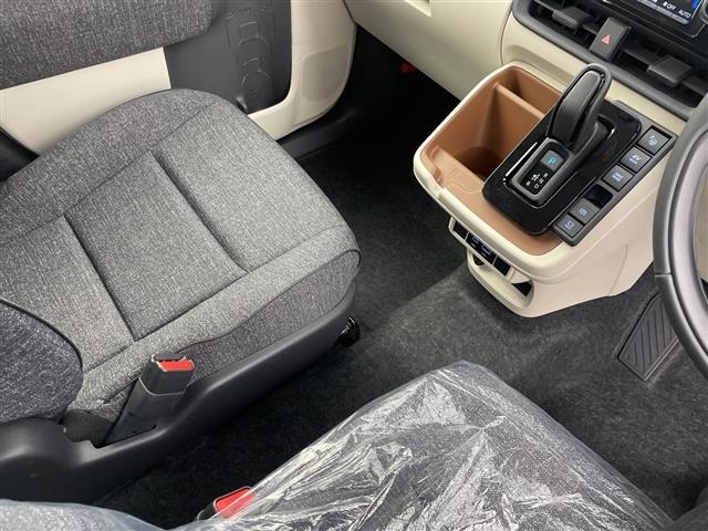 Toyota SIENTA 2026 8063831-22