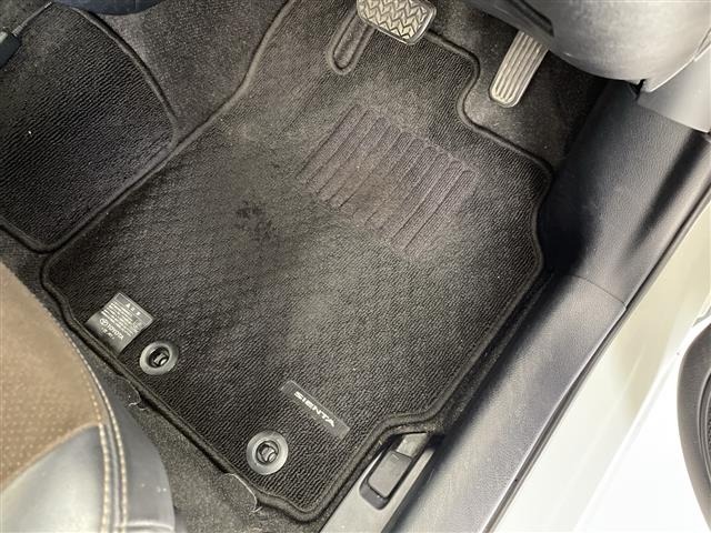 Toyota SIENTA 2020 8063880-9