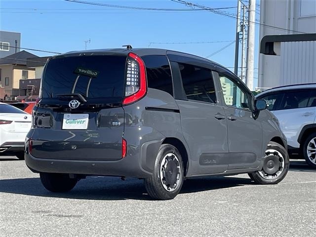 Toyota SIENTA 2023 8063904-9