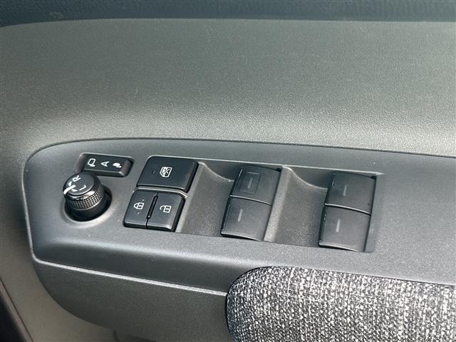 Toyota SIENTA 2023 8063911-2