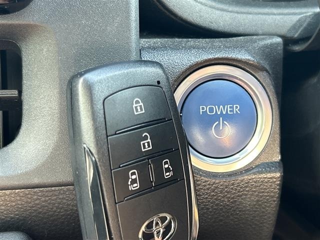 Toyota SIENTA 2023 8063911-3