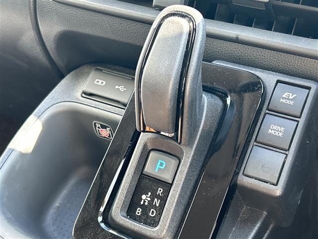 Toyota SIENTA 2023 8063911-8