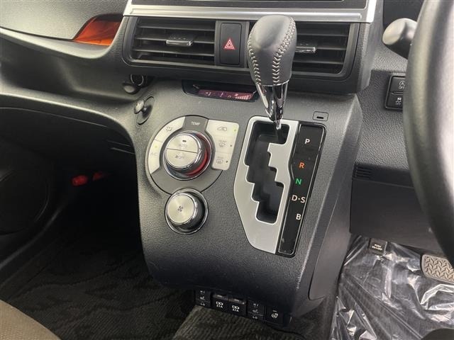 Toyota SIENTA 2020 8063981-3