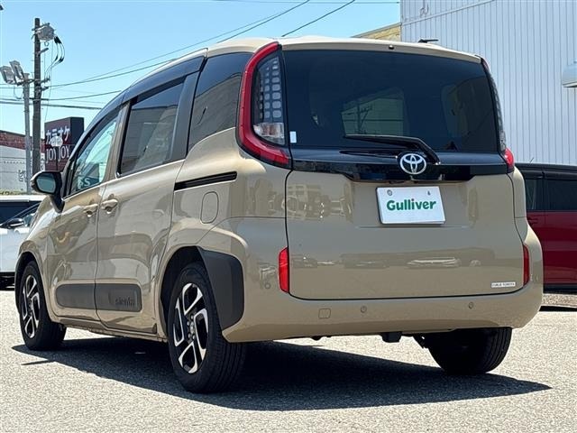 Toyota SIENTA 2022 8064001-13