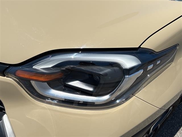 Toyota SIENTA 2022 8064001-3