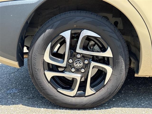 Toyota SIENTA 2022 8064001-7