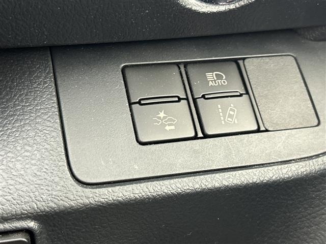 Toyota SIENTA 2018 8064034-1